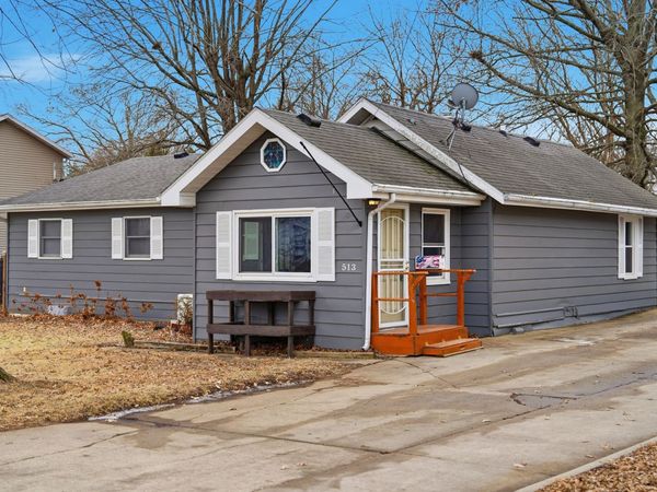 513 1st Avenue, Dixon, IL 61021