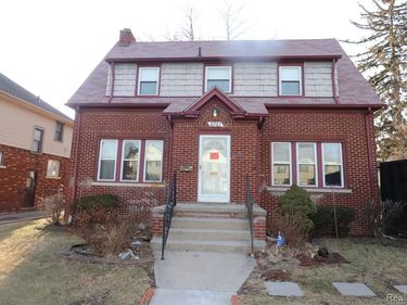 16767 Edinborough Road, Detroit, MI 48219