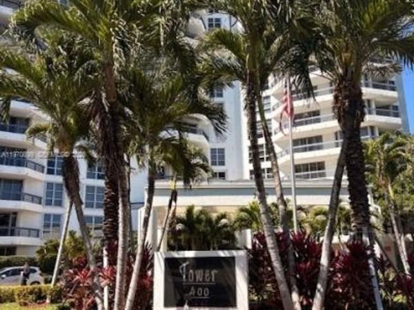 3500 Mystic Pointe Dr , Unit 302, Aventura, FL 33180