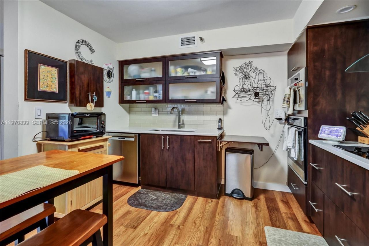 3500 Mystic Pointe Dr, Unit 302, Aventura, FL 33180 Photo