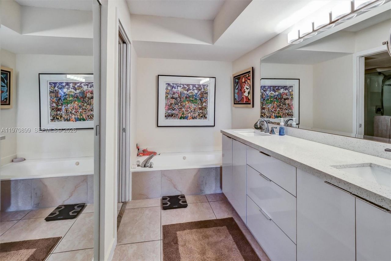 3500 Mystic Pointe Dr, Unit 302, Aventura, FL 33180 Photo