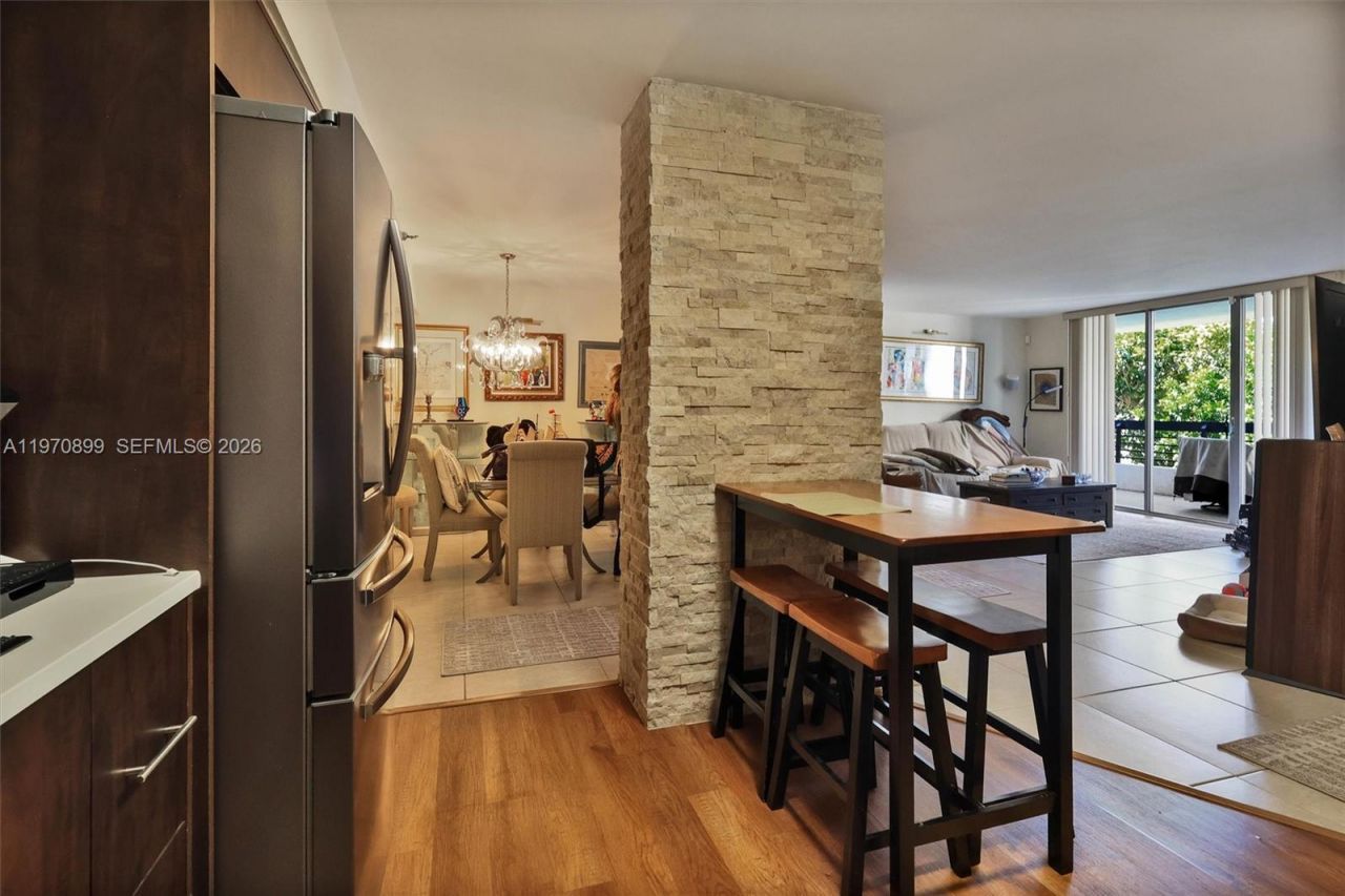 3500 Mystic Pointe Dr, Unit 302, Aventura, FL 33180 Photo