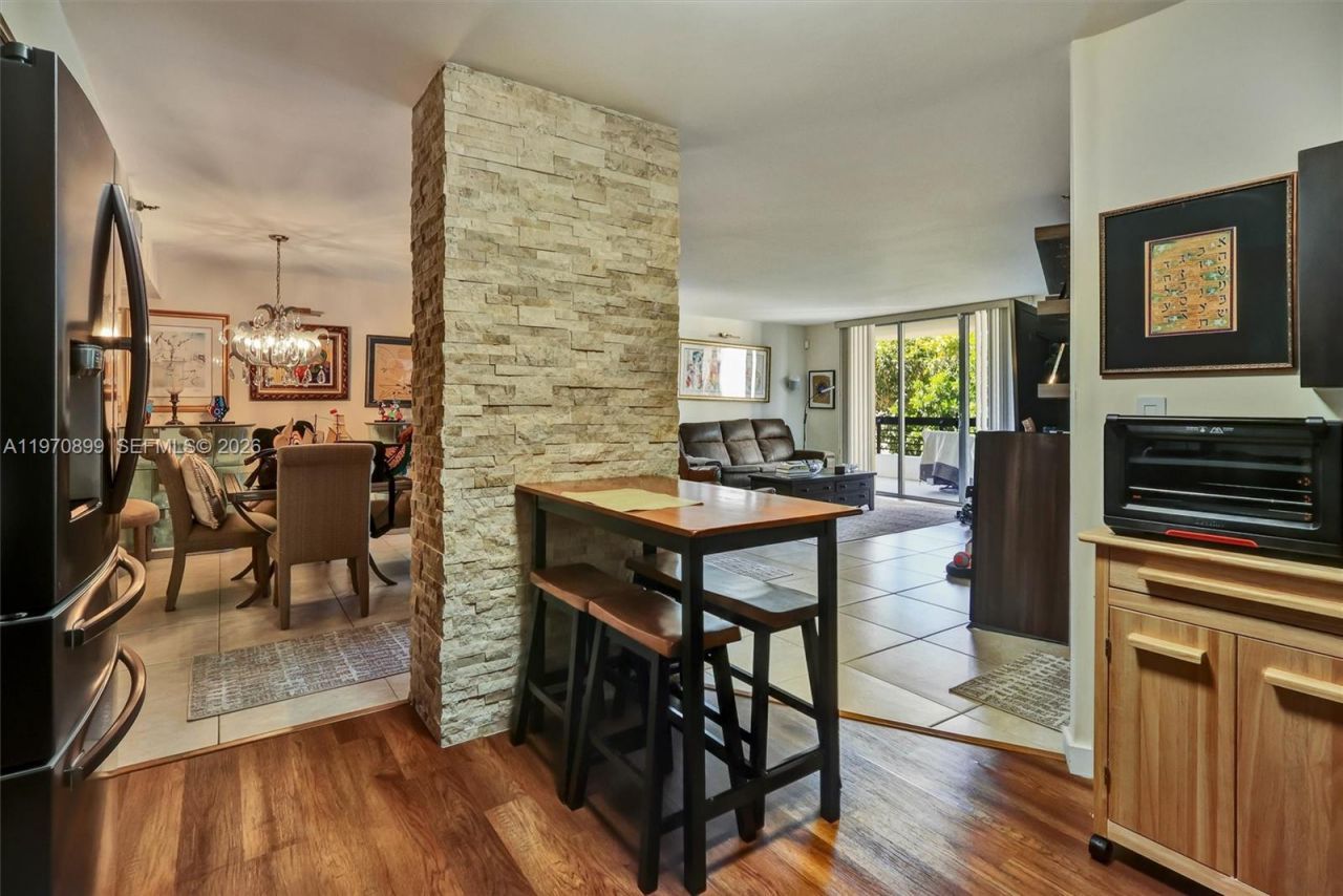 3500 Mystic Pointe Dr, Unit 302, Aventura, FL 33180 Photo