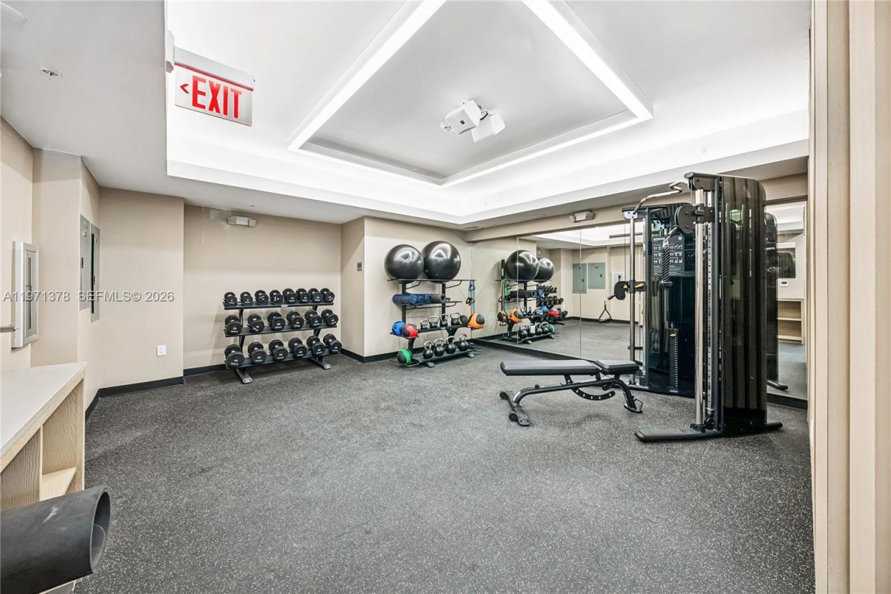 10281 W Bay Harbor Dr, Unit 203, Bay Harbor Islands, FL 33154 Photo