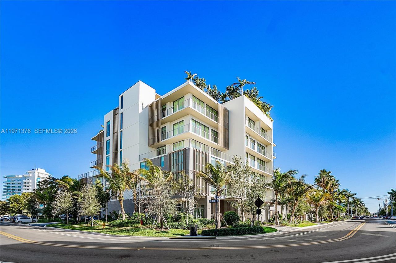 10281 W Bay Harbor Dr, Unit 203, Bay Harbor Islands, FL 33154 Photo
