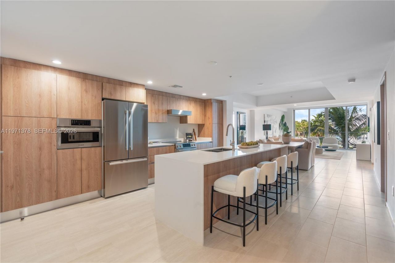 10281 W Bay Harbor Dr, Unit 203, Bay Harbor Islands, FL 33154 Photo