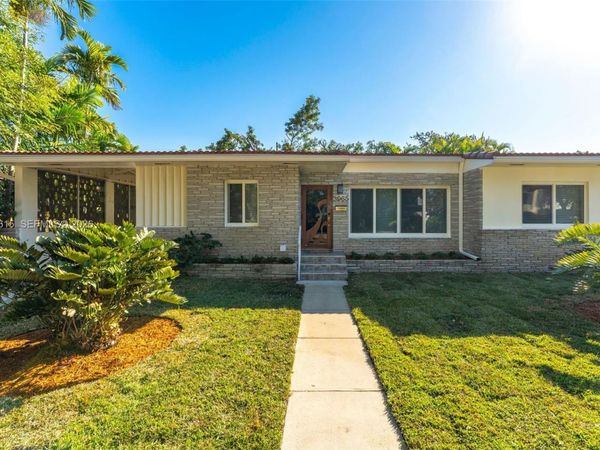 3965 SW 60th Ct , Miami, FL 33155