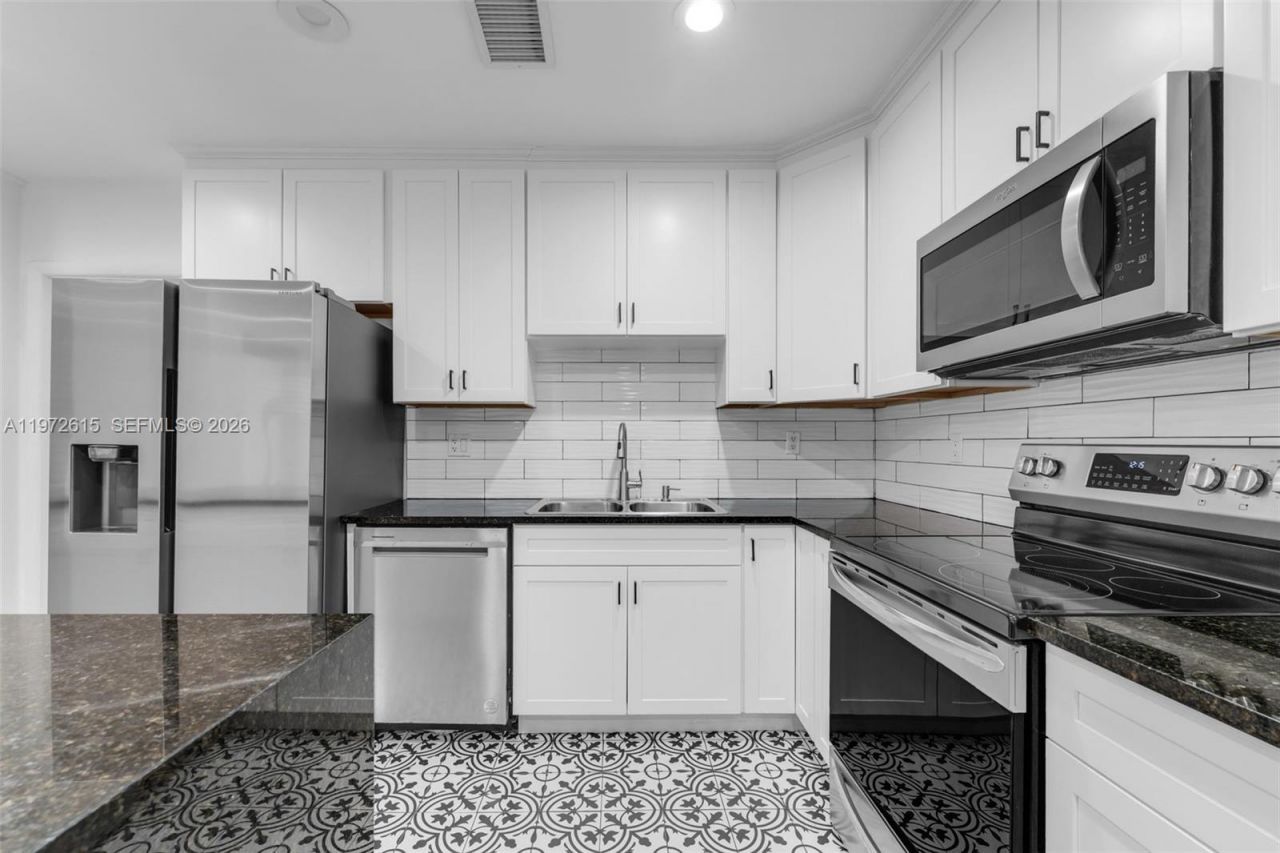 3965 SW 60th Ct, Miami, FL 33155 Photo