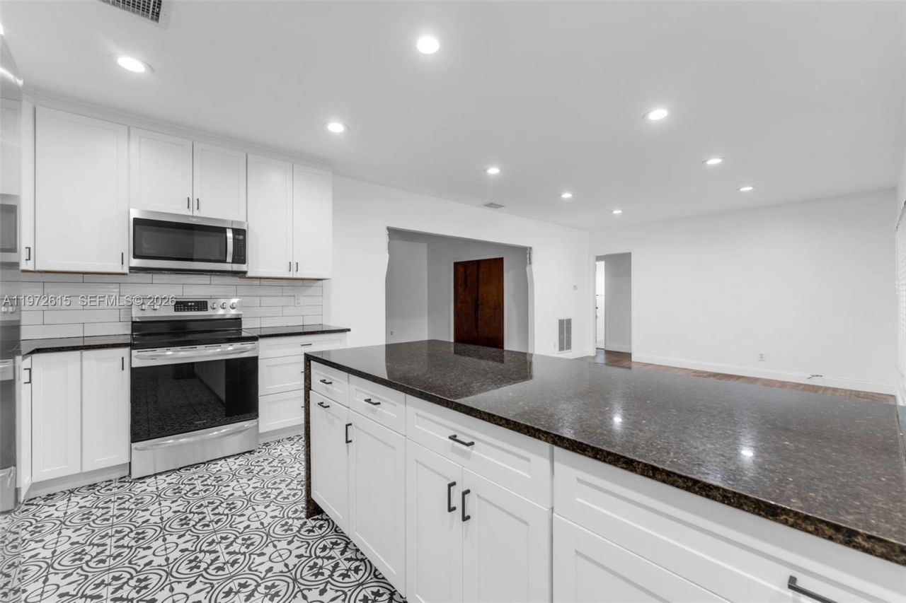 3965 SW 60th Ct, Miami, FL 33155 Photo