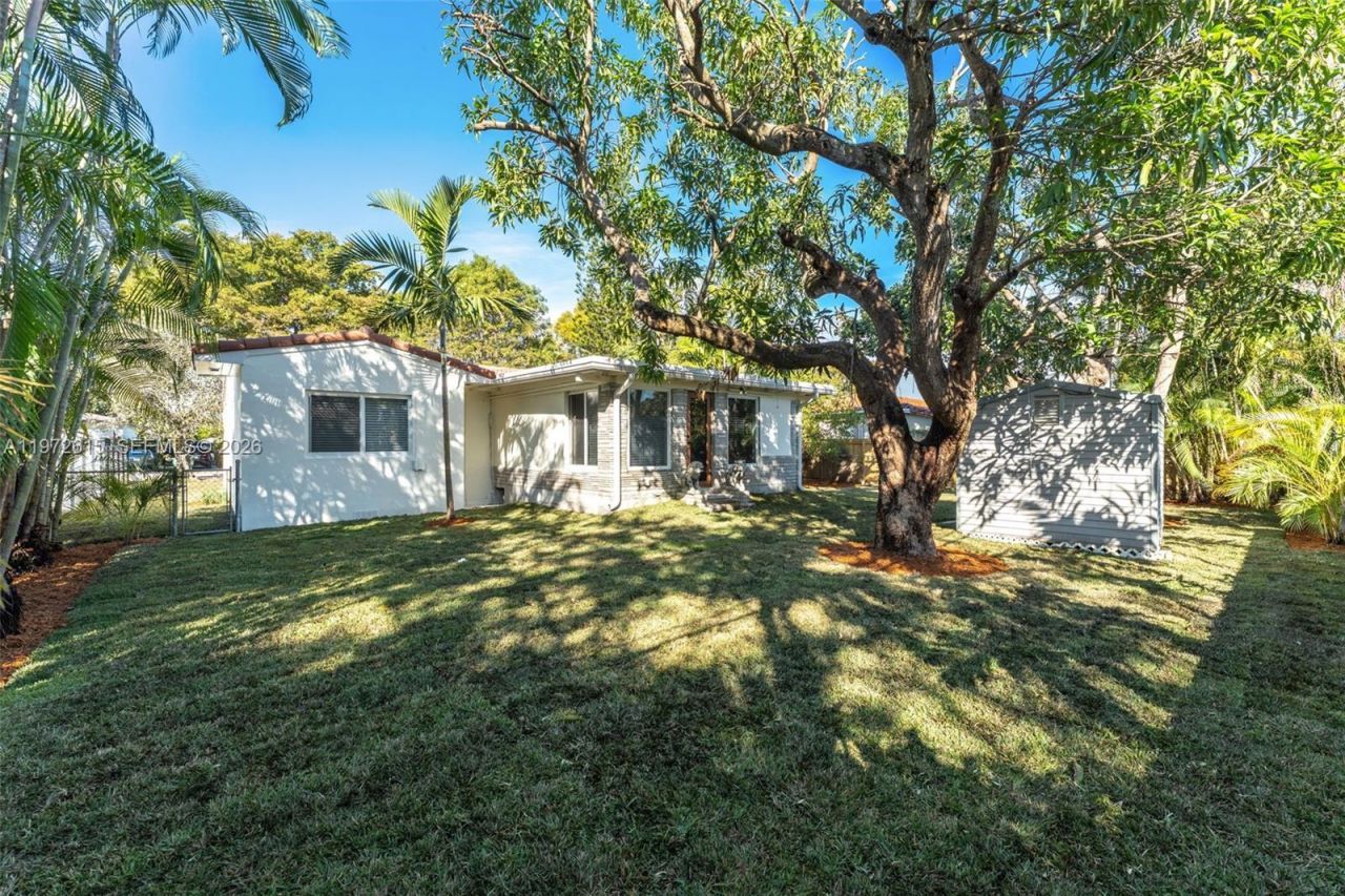 3965 SW 60th Ct, Miami, FL 33155 Photo