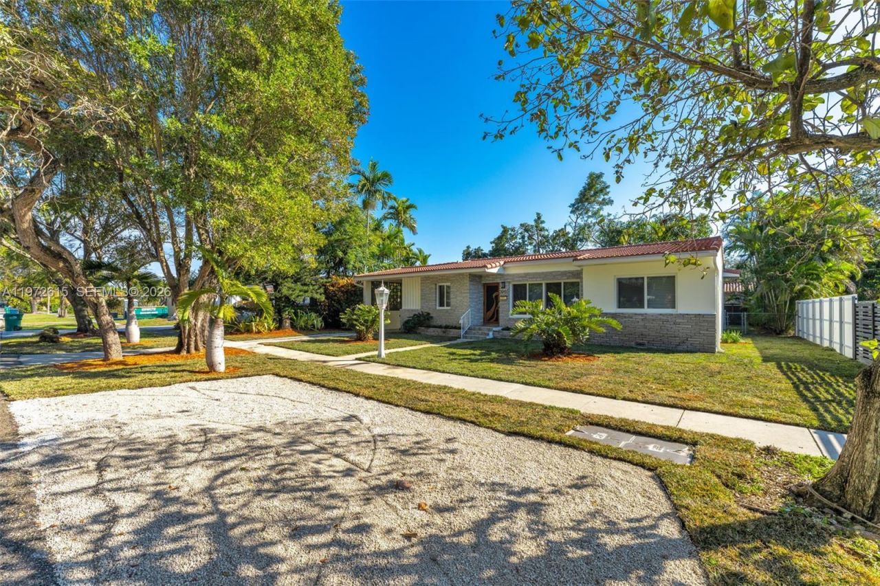 3965 SW 60th Ct, Miami, FL 33155 Photo