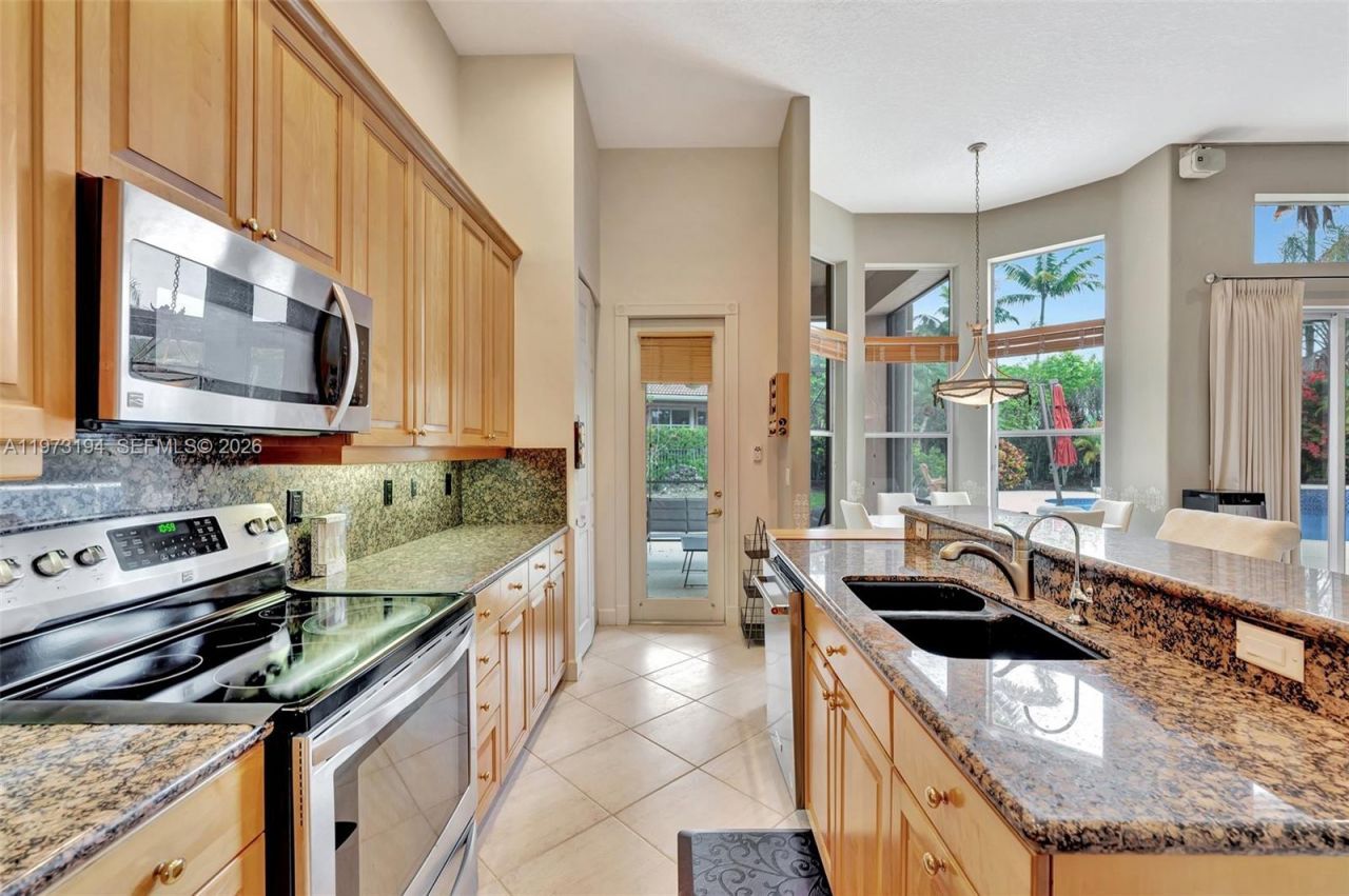 546 NW 118th Ter, Coral Springs, FL 33071 Photo