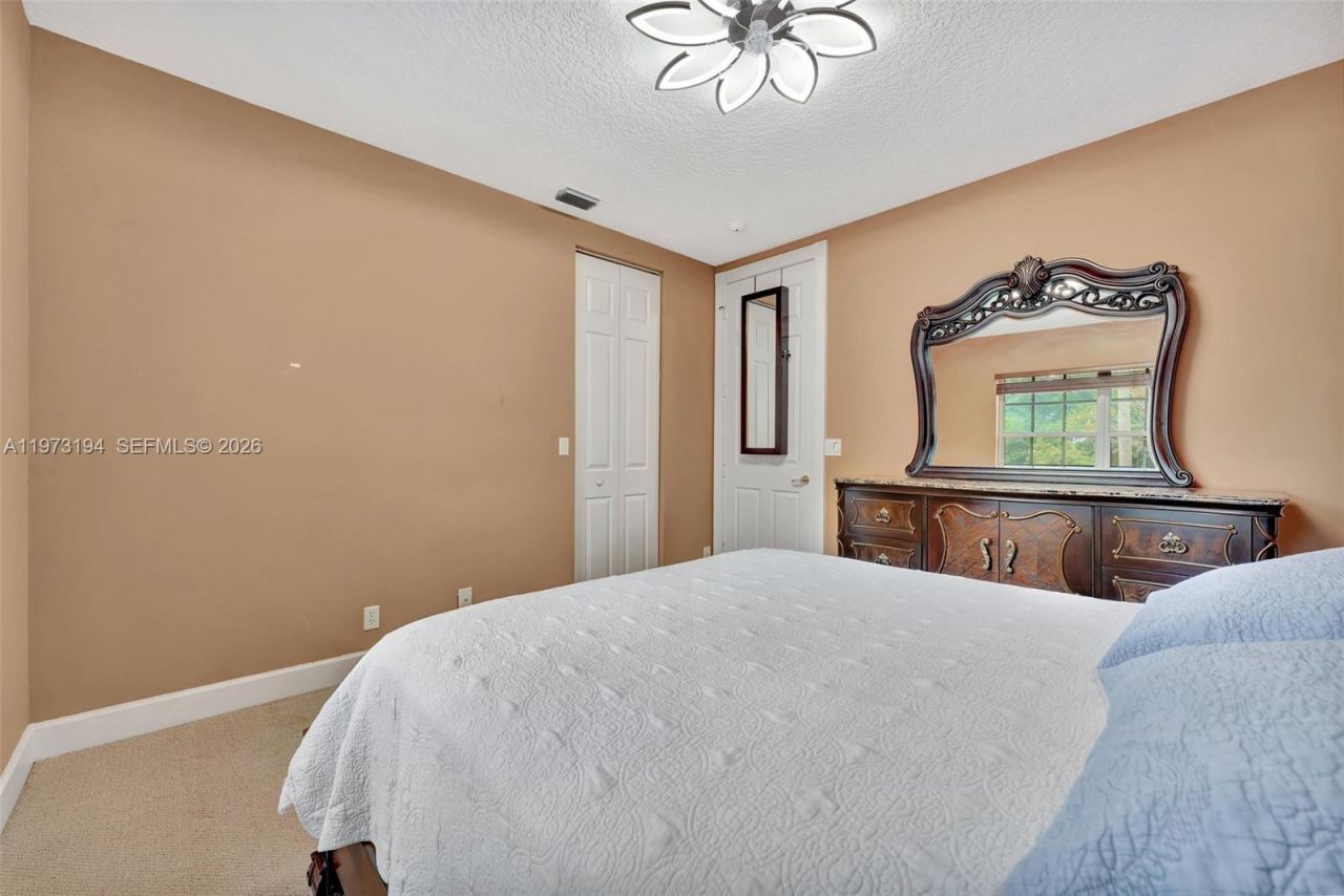 546 NW 118th Ter, Coral Springs, FL 33071 Photo