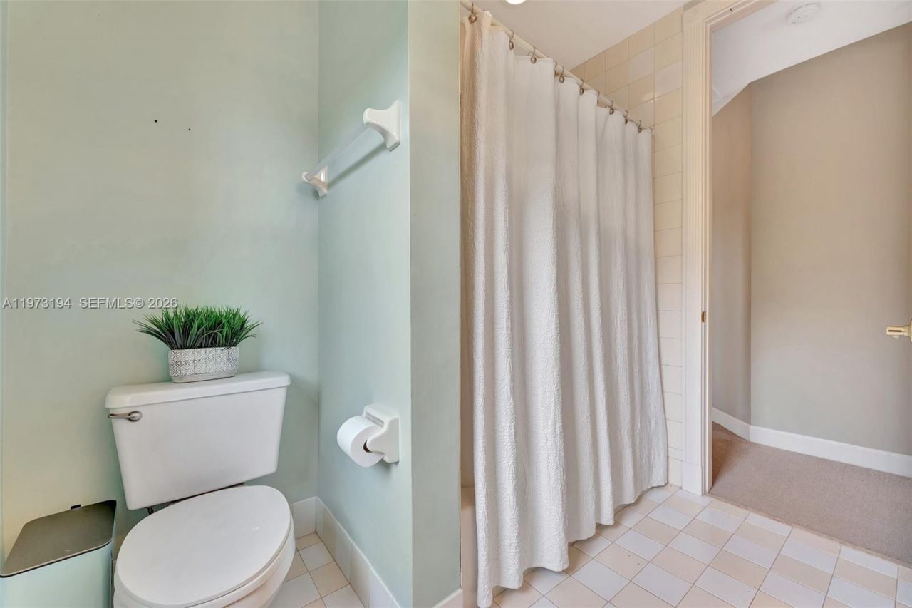 546 NW 118th Ter, Coral Springs, FL 33071 Photo