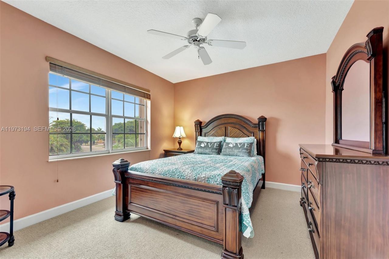 546 NW 118th Ter, Coral Springs, FL 33071 Photo