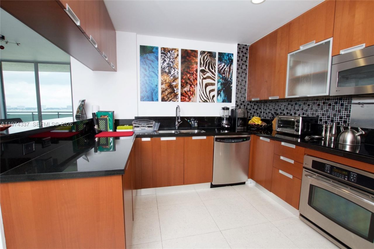 7901 Hispanola Ave, Unit 1201, North Bay Village, FL 33141 Photo