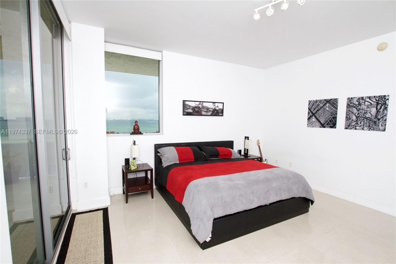 7901 Hispanola Ave, Unit 1201, North Bay Village, FL 33141 Photo