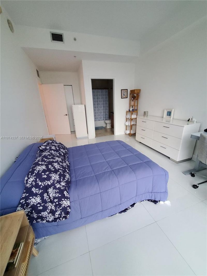 7901 Hispanola Ave, Unit 1201, North Bay Village, FL 33141 Photo