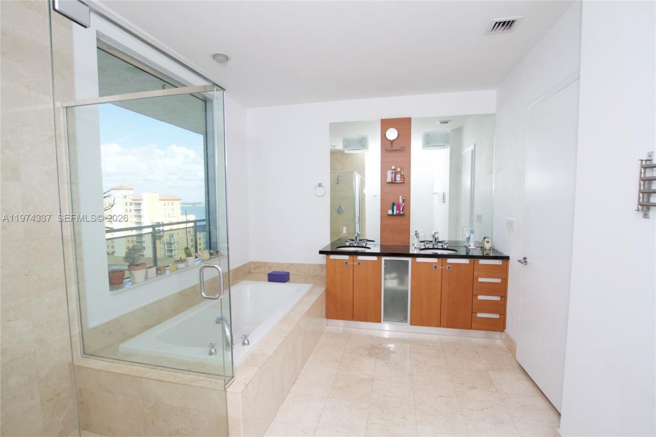 7901 Hispanola Ave, Unit 1201, North Bay Village, FL 33141 Photo