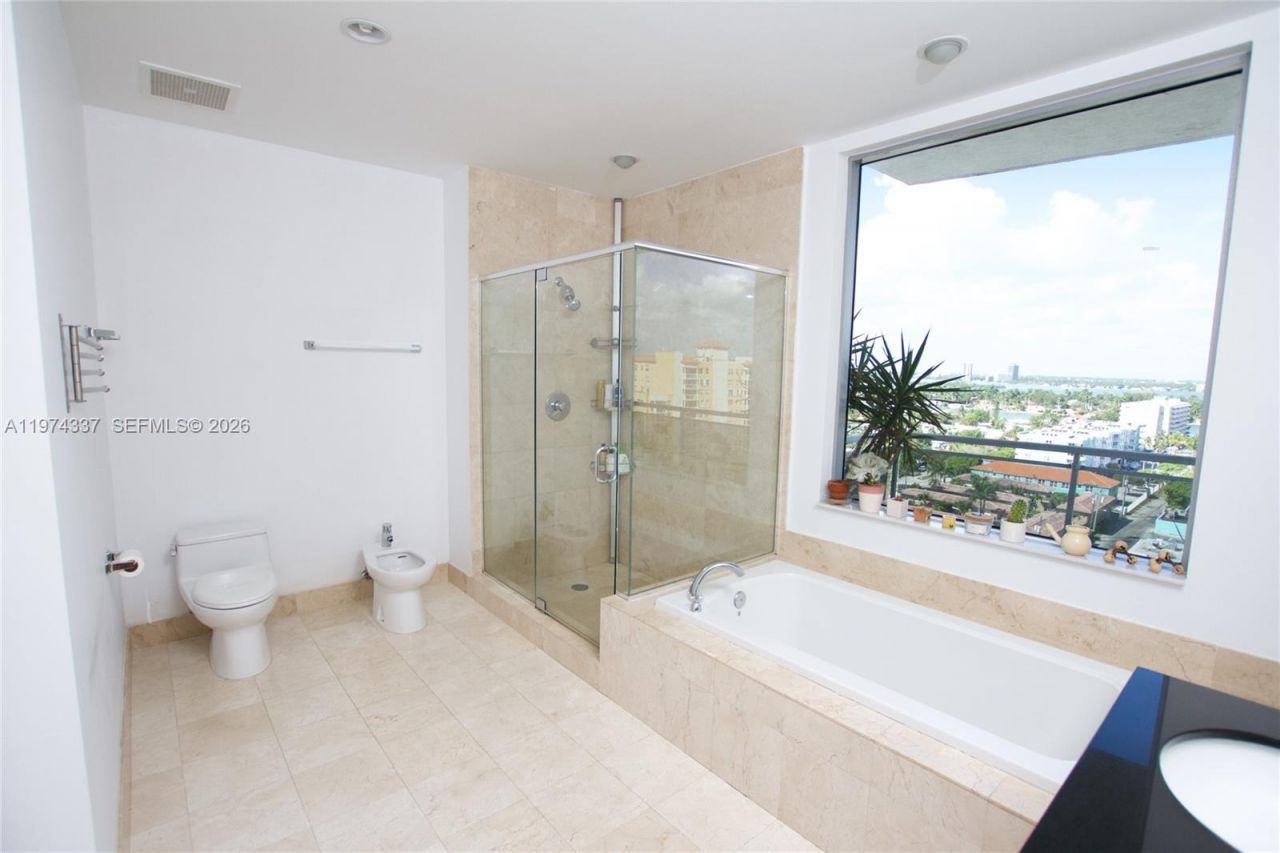 7901 Hispanola Ave, Unit 1201, North Bay Village, FL 33141 Photo