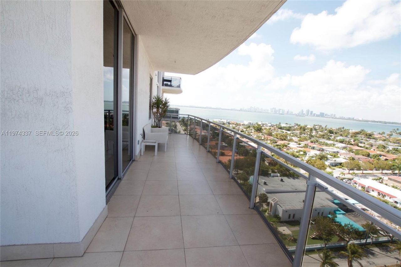 7901 Hispanola Ave, Unit 1201, North Bay Village, FL 33141 Photo