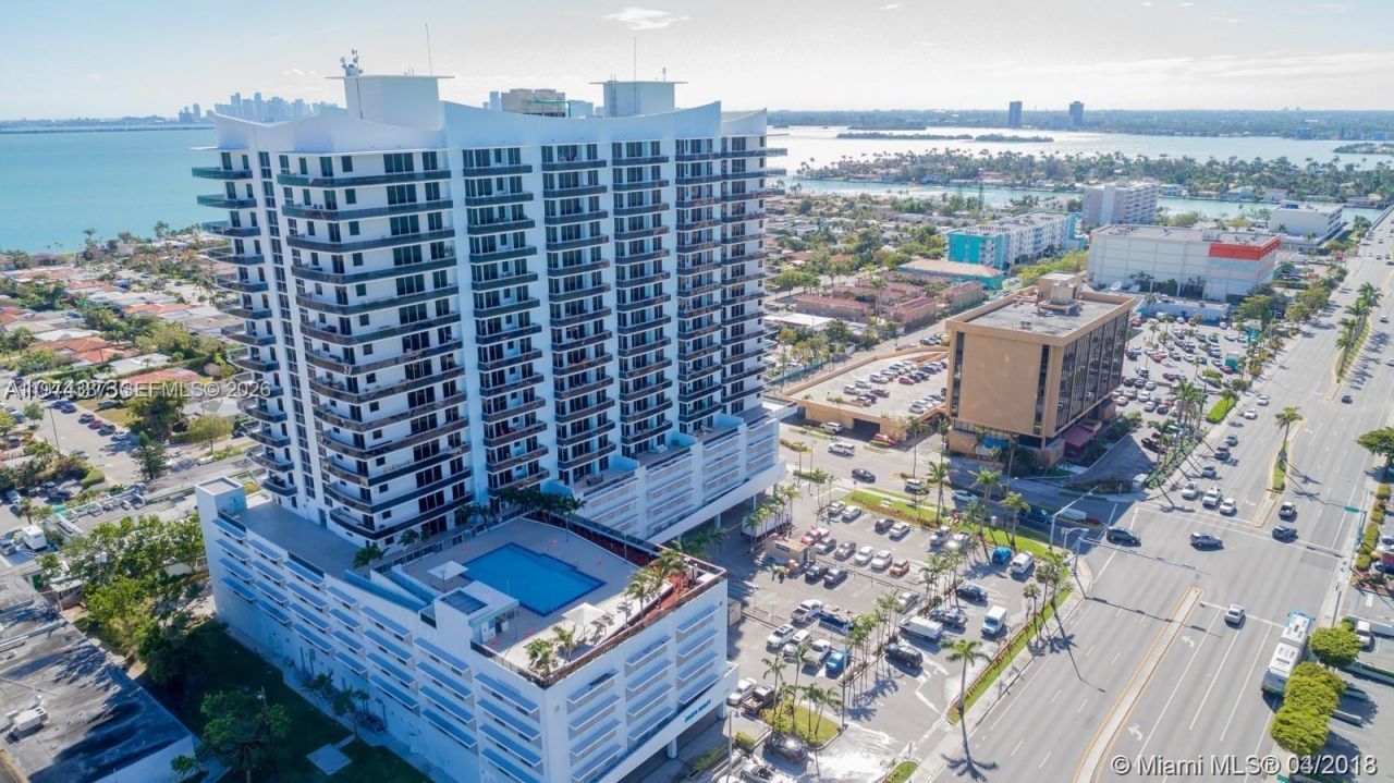 7901 Hispanola Ave, Unit 1201, North Bay Village, FL 33141 Photo