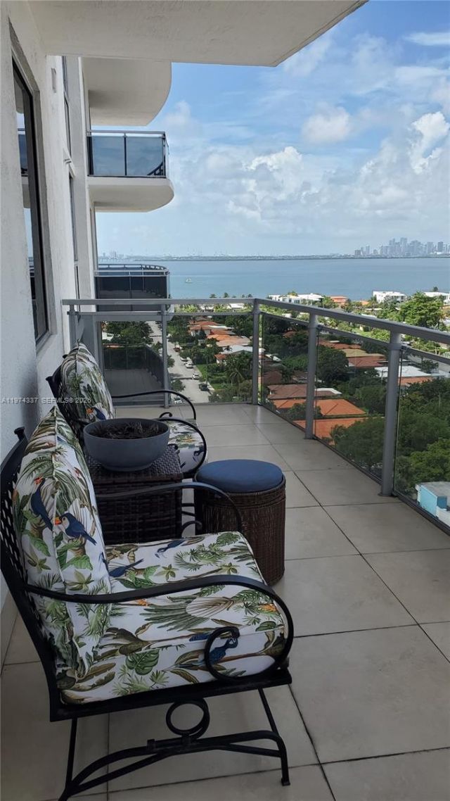 7901 Hispanola Ave, Unit 1201, North Bay Village, FL 33141 Photo