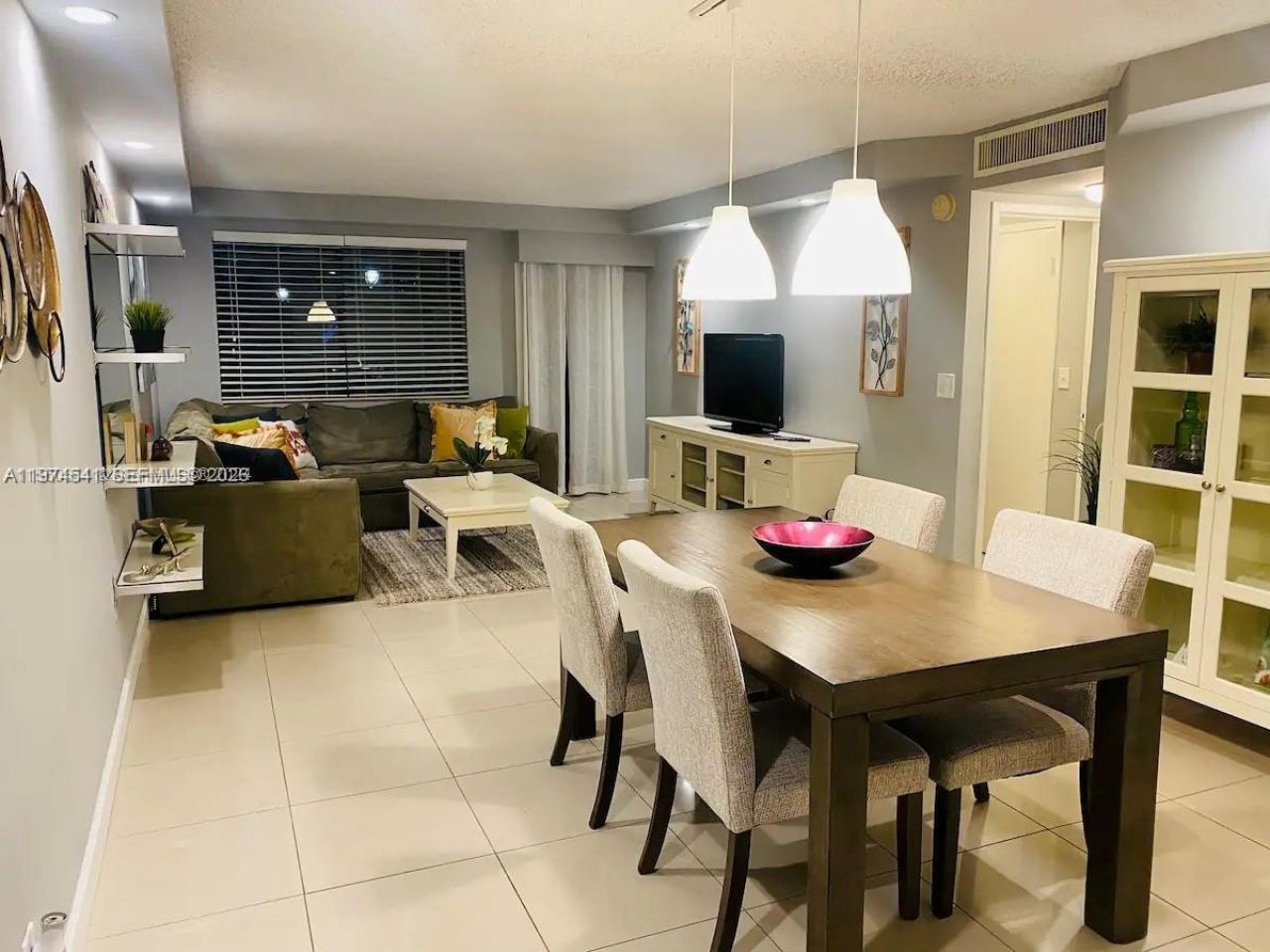 301 Golden Isles Dr , Unit 109, Hallandale Beach, FL 33009 Photo