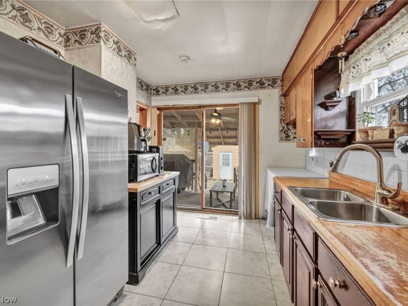 796 Allyn Street , Akron, OH 44311 Photo 9