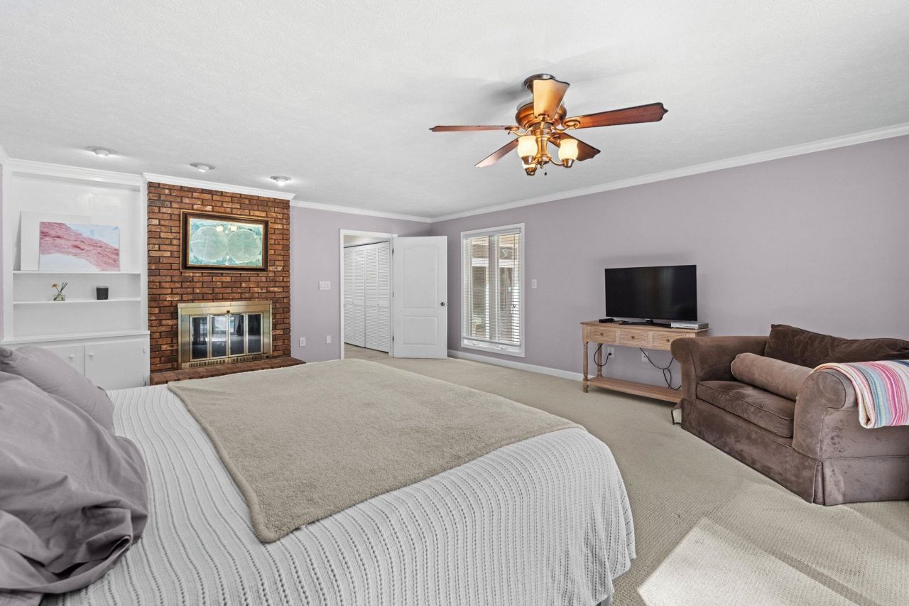 1762 Cliffwood Dr. Photo 24