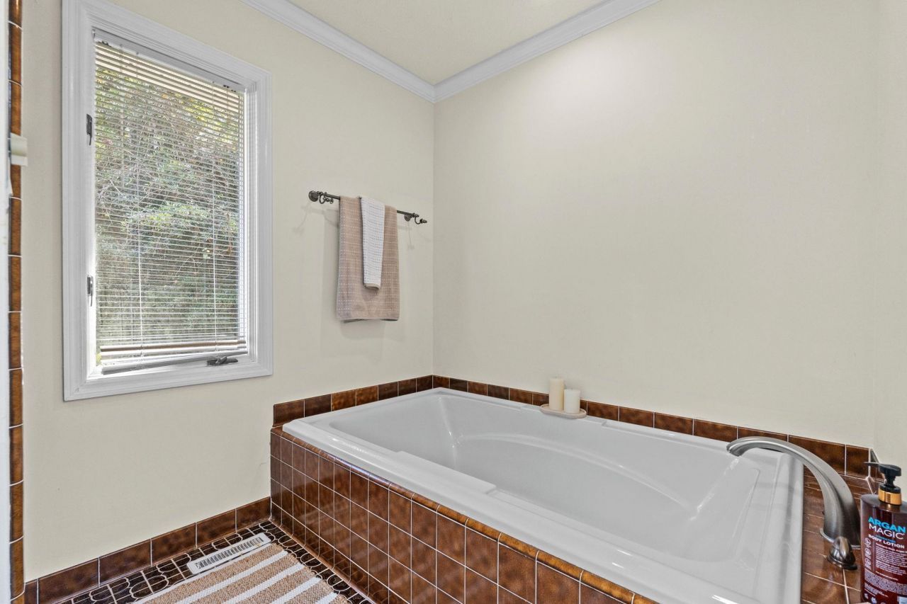 1762 Cliffwood Dr. Photo 28