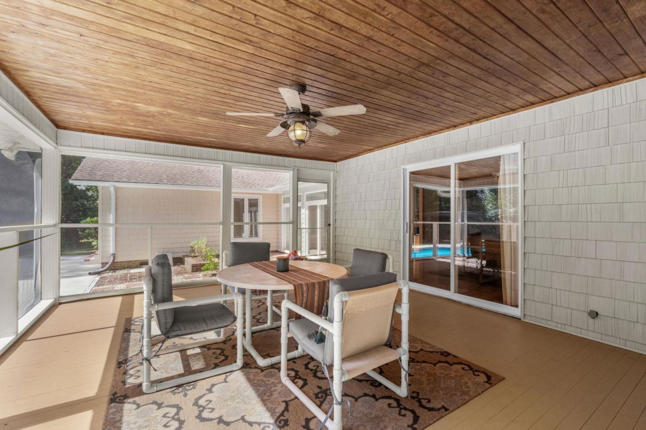 1762 Cliffwood Dr. Photo 37