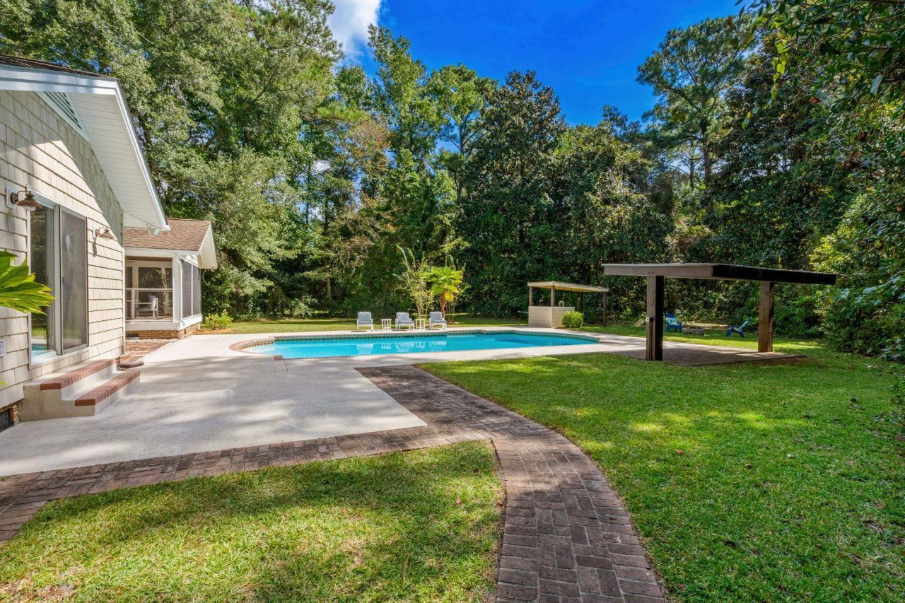 1762 Cliffwood Dr. Photo 39