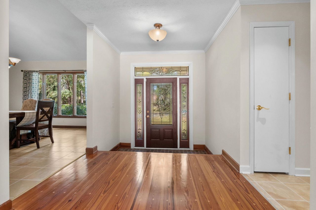 1762 Cliffwood Dr. Photo 4