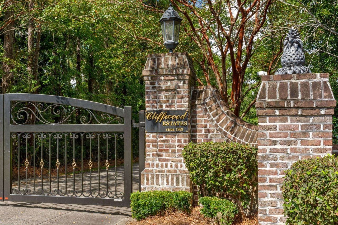 1762 Cliffwood Dr. Photo 50