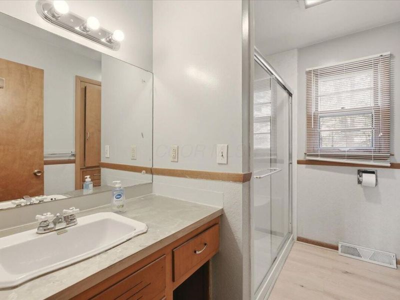 105 Margaret Street , Newark, OH 43055 Photo 15