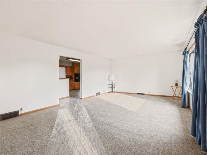 105 Margaret Street , Newark, OH 43055 Photo 3