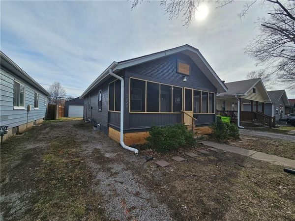 1229 E 24th Avenue, North Kansas City, MO 64116