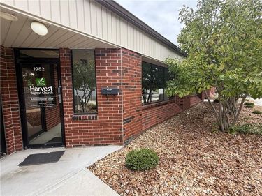 1982-1984 NW Copper Oaks Circle, Blue Springs, MO 64015