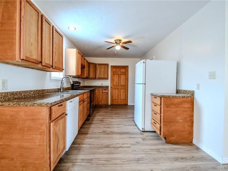 1368 Beach Drive, Medway, OH 45341 Photo 10