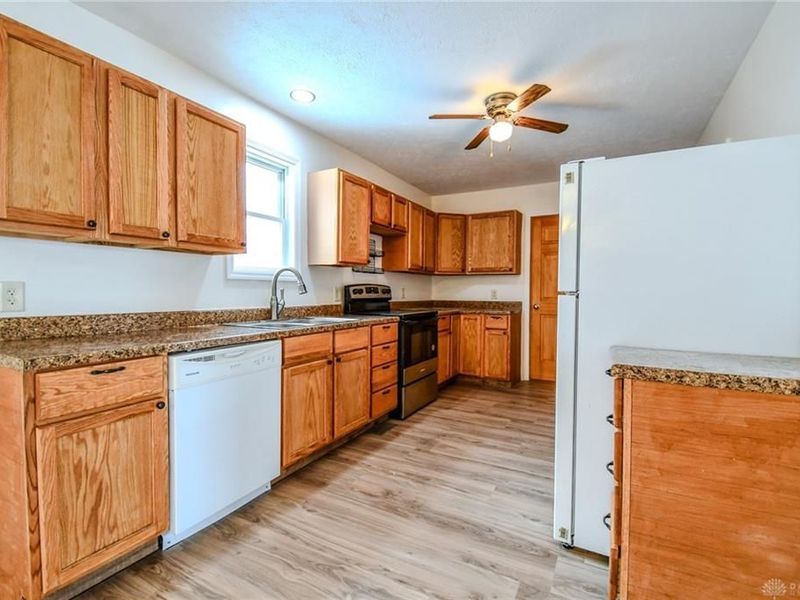 1368 Beach Drive, Medway, OH 45341 Photo 11