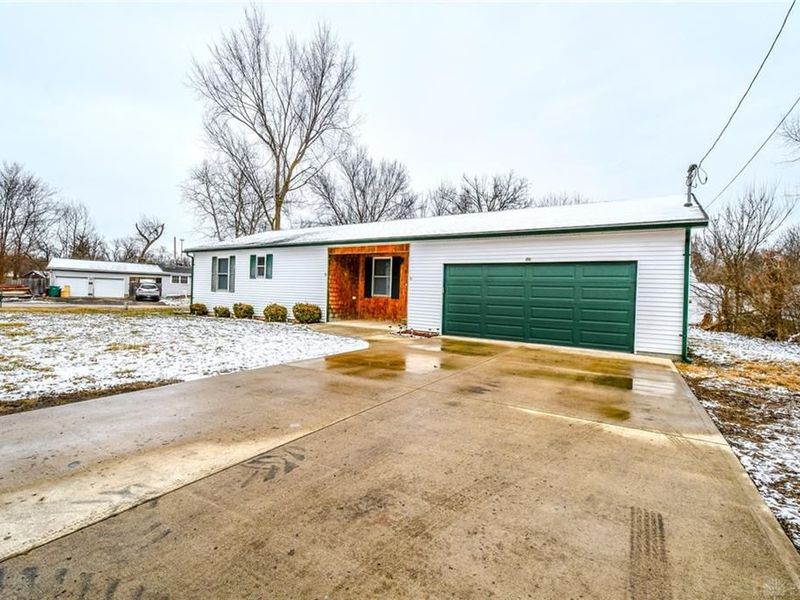 1368 Beach Drive, Medway, OH 45341 Photo 2