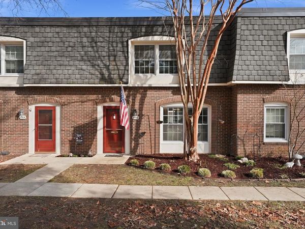 8142 CARRLEIGH PARKWAY, Unit 126, SPRINGFIELD, VA 22152