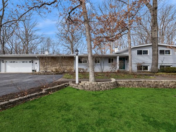 1478 Shawnee Trail , Riverwoods, IL 60015