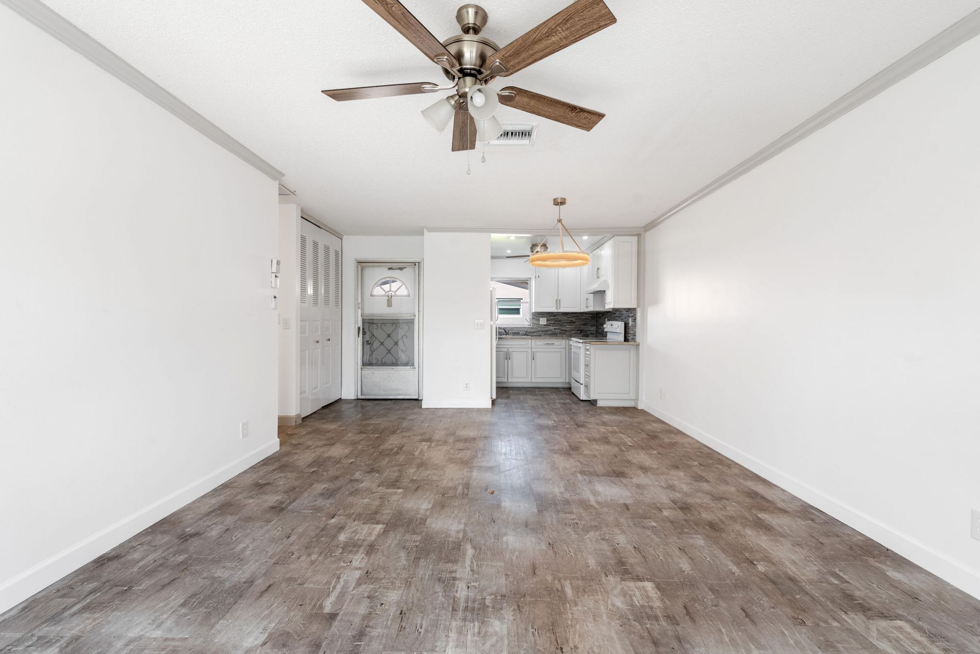 2739 Dudley Drive W, Unit D, West Palm Beach, FL 33415 Photo