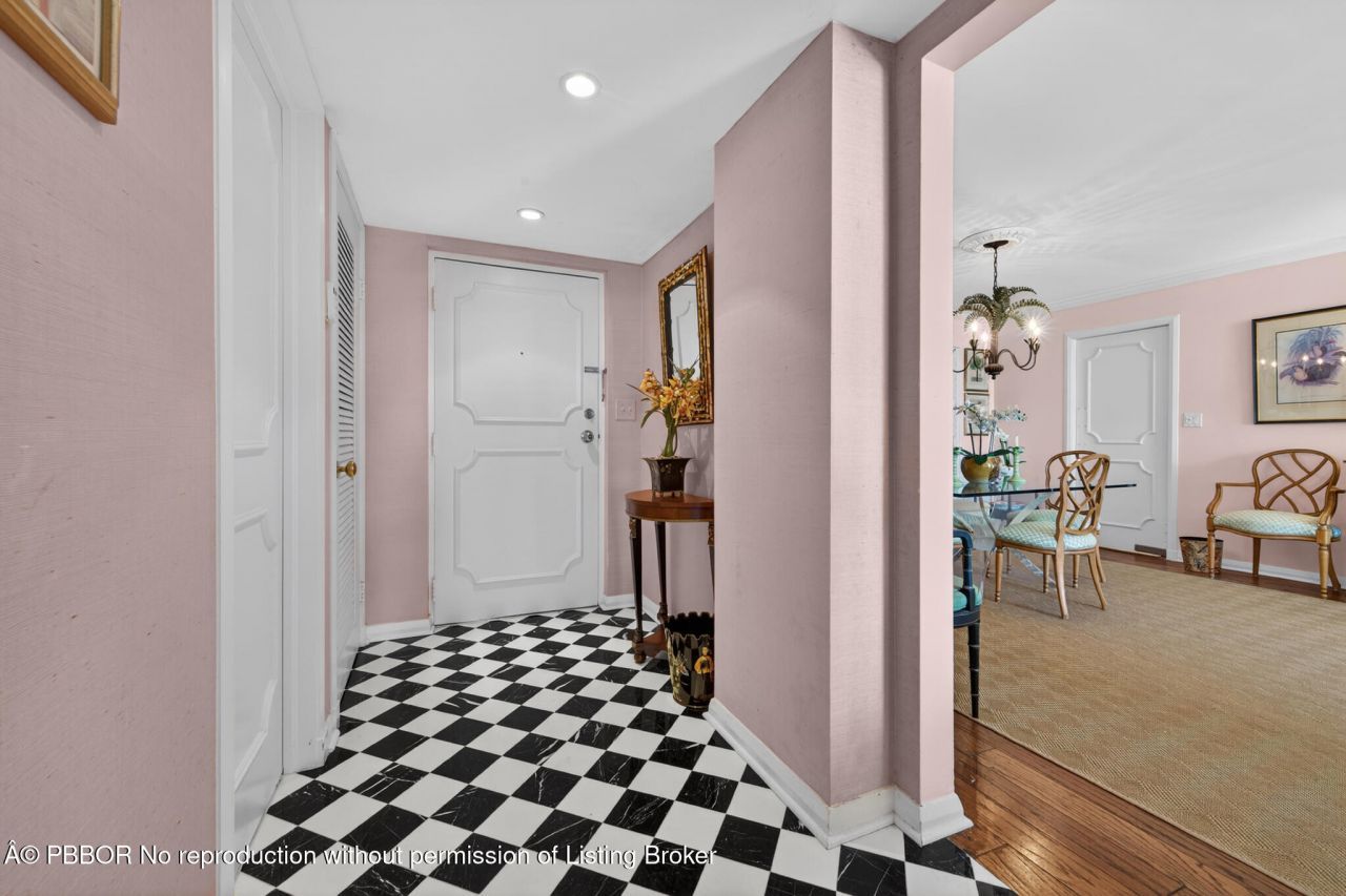 227 Australian Avenue, Unit 2C, Palm Beach, FL 33480 Photo