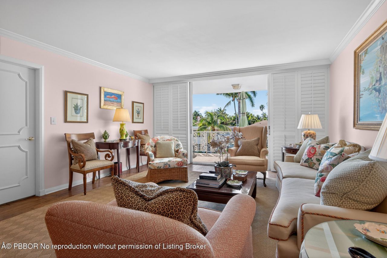 227 Australian Avenue, Unit 2C, Palm Beach, FL 33480 Photo