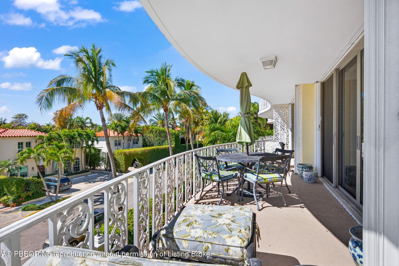 227 Australian Avenue, Unit 2C, Palm Beach, FL 33480 Photo