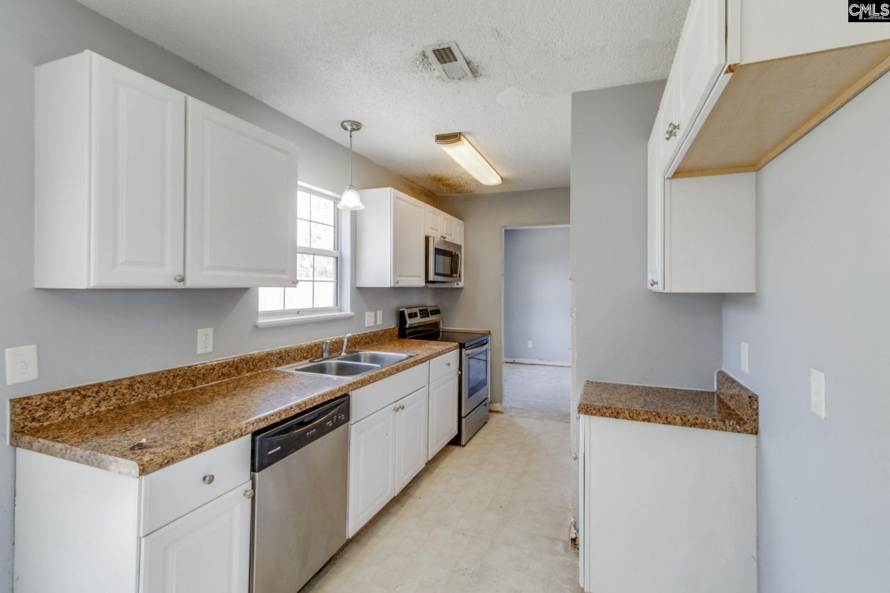 438 Oakbrook Village Road Photo 13