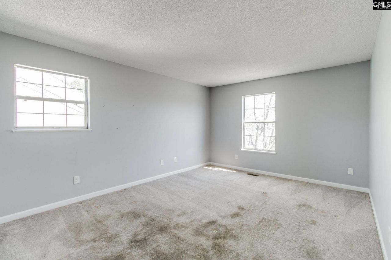 438 Oakbrook Village Road Photo 19